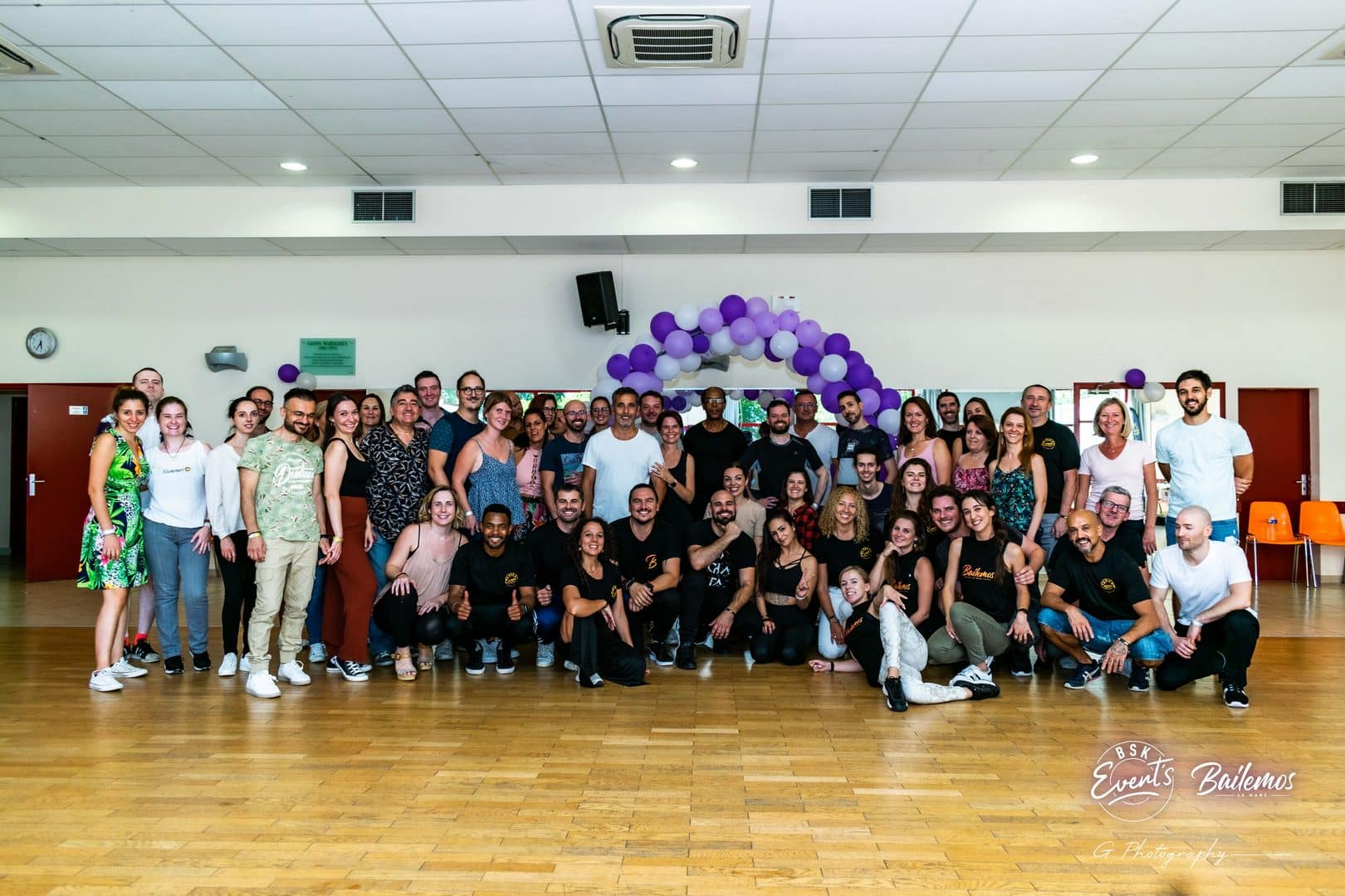 La photo de groupe à la fin de la master class bachata.